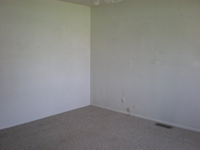 522 E Michigan St, Lagrange, IN 46761 photo 2