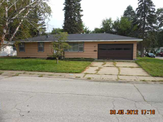 443 Village Ln, Elkhart, IN 46517 photo 1