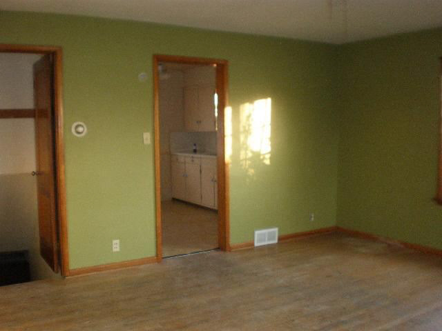 246 Kenwood Ave, Elkhart, IN 46516 photo 4