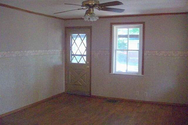111 Huron St, Goshen, IN 46526 photo 2