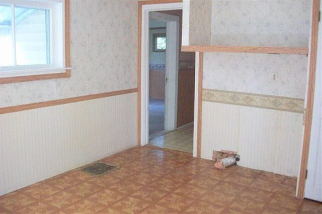 111 Huron St, Goshen, IN 46526 photo 3