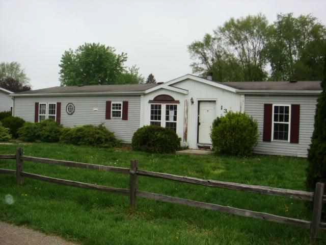 1314 Moffat Ln, Elkhart, IN 46517 photo 1