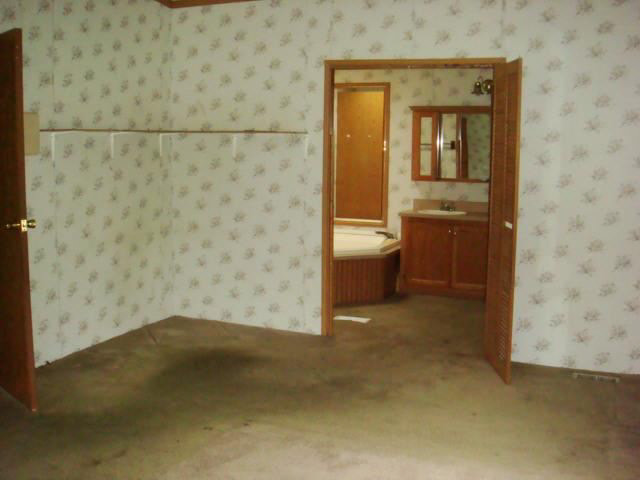 1314 Moffat Ln, Elkhart, IN 46517 photo 8
