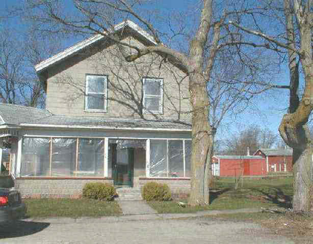 506 1st St, Howe, IN 46746 photo 1