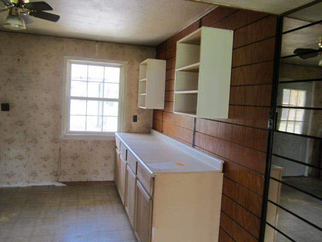 27651 Plainfield Dr, Elkhart, IN 46514 photo 3