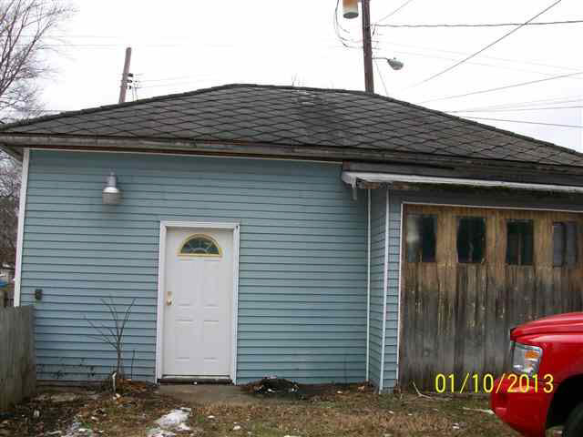 611 N Main St, Goshen, IN 46526 photo 10