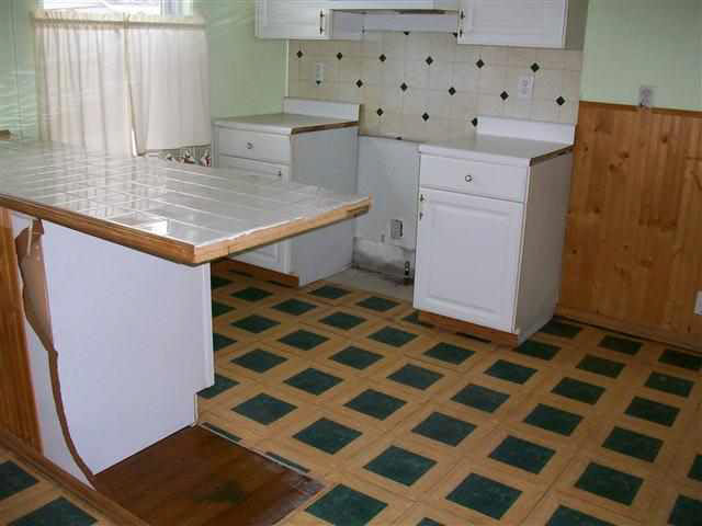 611 N Main St, Goshen, IN 46526 photo 2