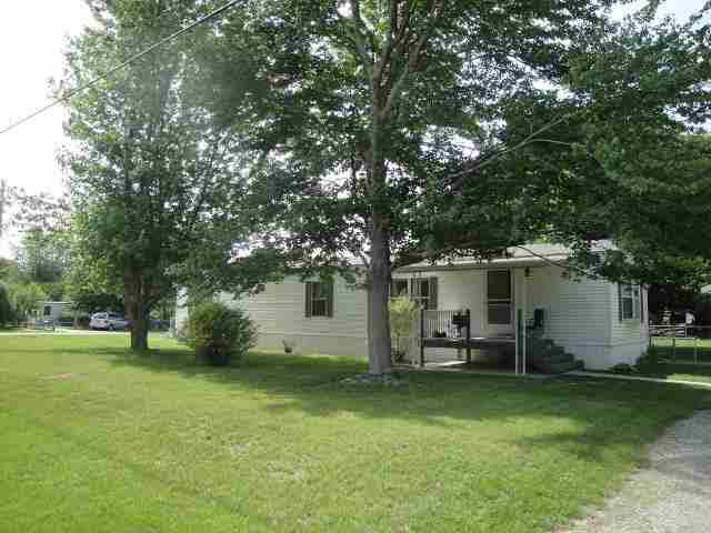 30127 Treva St, Elkhart, IN 46514 photo 2