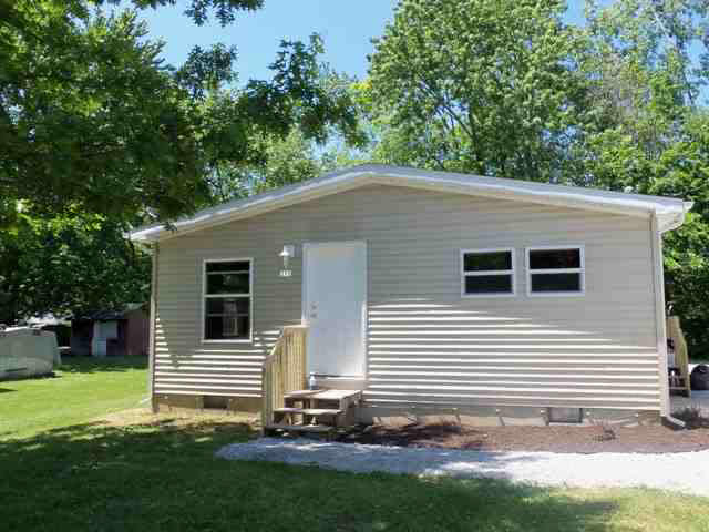 215 Olive St, Goshen, IN 46528 photo 2
