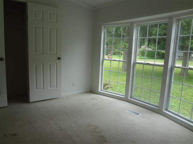 19163 Helen Ave, South Bend, IN 46637 photo 9