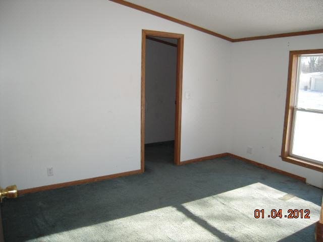 26285 Byron Ave, South Bend, IN 46619 photo 13