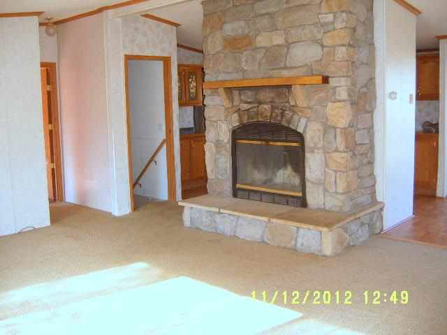 23709 Nora St, Elkhart, IN 46516 photo 2