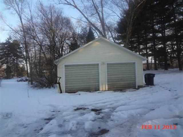 19601 Greenacre St, South Bend, IN 46637 photo 2