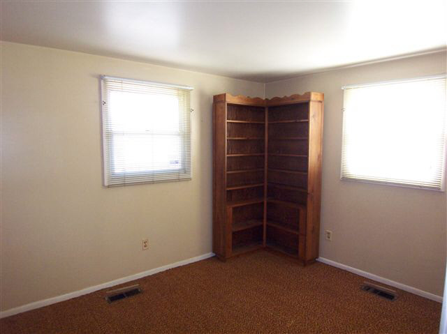 28928 Driftwood Dr, Elkhart, IN 46516 photo 9