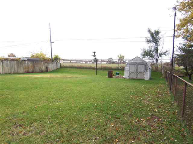 28928 Driftwood Dr, Elkhart, IN 46516 photo 11
