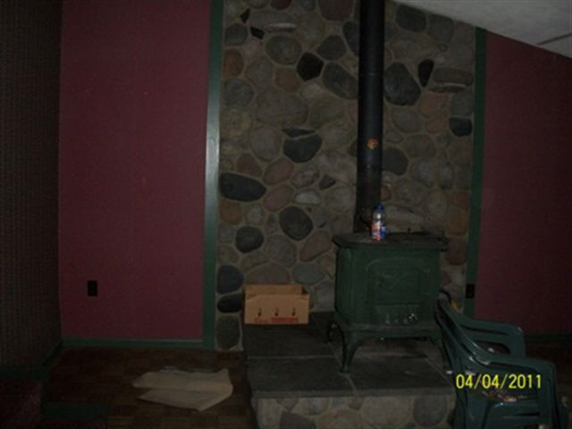 755 E Market, Nappanee, IN 46550 photo 11