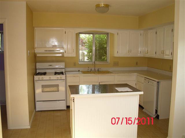 902 Eckman, South Bend, IN 46614 photo 4