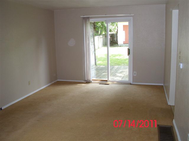 902 Eckman, South Bend, IN 46614 photo 3