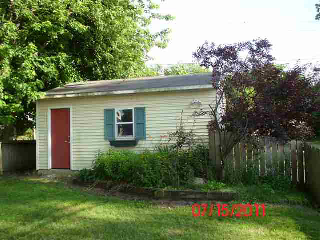 902 Eckman, South Bend, IN 46614 photo 11