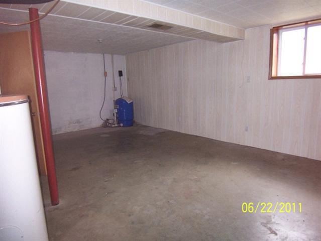 30876 Oakcrest Dr, Granger, IN 46530 photo 9