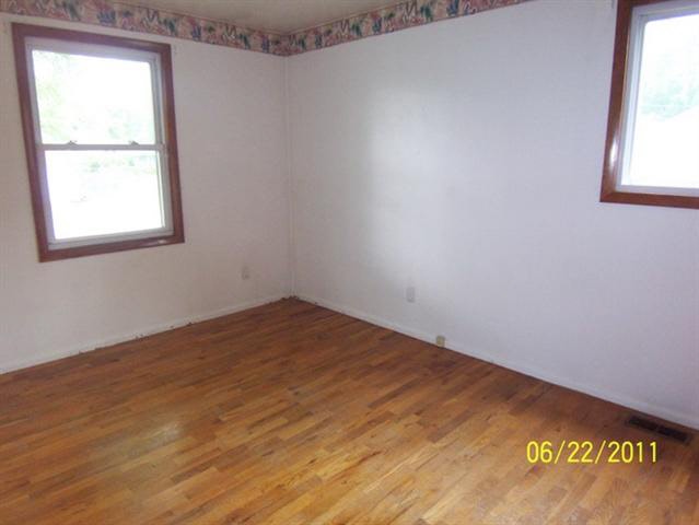 30876 Oakcrest Dr, Granger, IN 46530 photo 7
