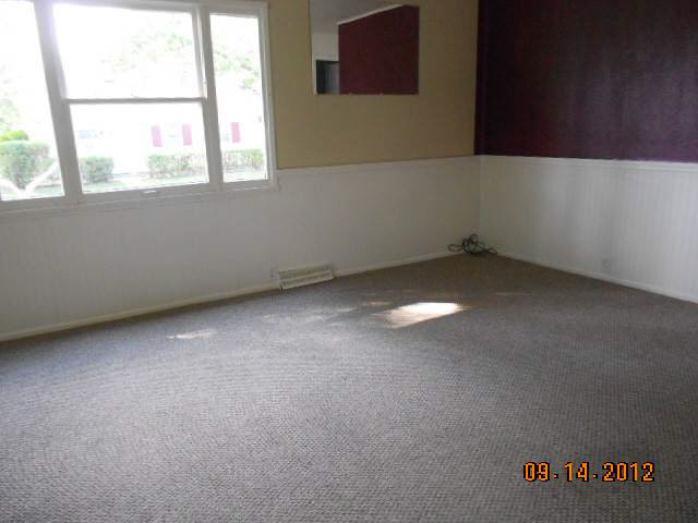 1656 Strong Ave, Elkhart, IN 46514 photo 3