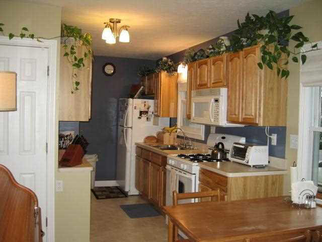 916 N 5th St, Goshen, IN 46528 photo 4