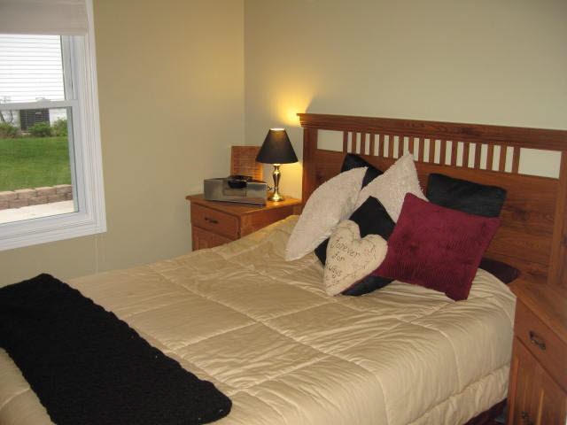 916 N 5th St, Goshen, IN 46528 photo 6