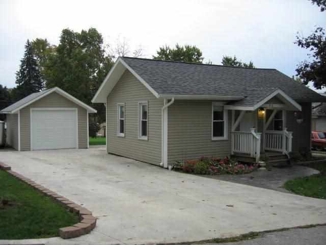 916 N 5th St, Goshen, IN 46528 photo 1