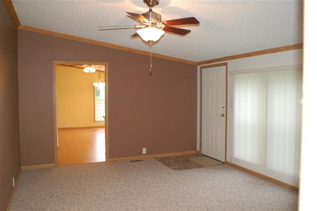 515 N Morgan St, Mentone, IN 46539 photo 5