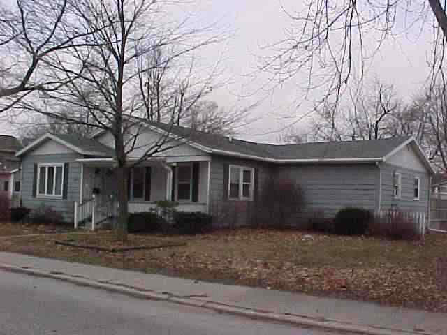 602 E Walnut St, Nappanee, IN 46550 photo 1