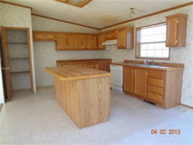 702 Turtle, Bristol, IN 46507 photo 4