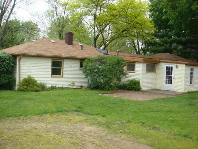 612 Front, New Carlisle, IN 46552 photo 3