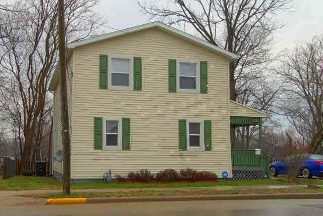 826 W Franklin St, Elkhart, IN 46516 photo 2