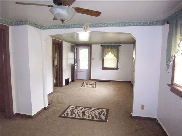 2726 S Main St, Elkhart, IN 46517 photo 2