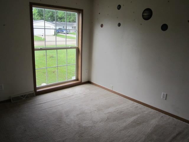 2118 Clarewood Ct, Elkhart, IN 46516 photo 8