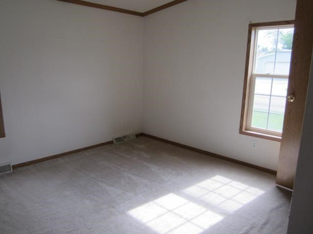 2118 Clarewood Ct, Elkhart, IN 46516 photo 5