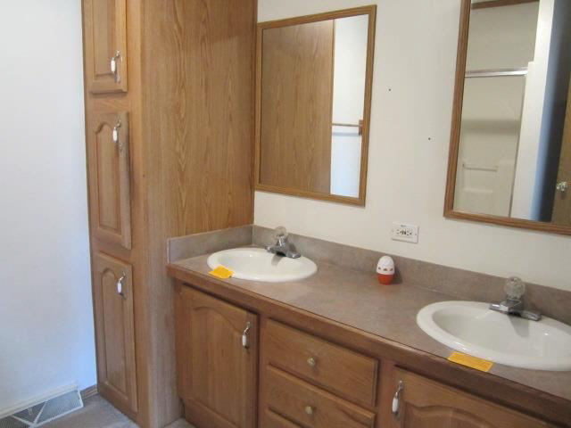 2118 Clarewood Ct, Elkhart, IN 46516 photo 6
