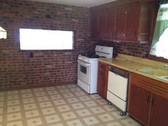 1230 Mcpherson St, Elkhart, IN 46514 photo 4