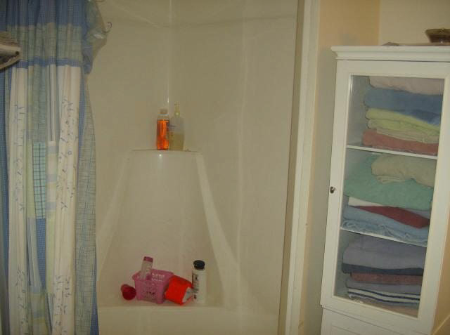 308 E Wabash Ave, Wakarusa, IN 46573 photo 7