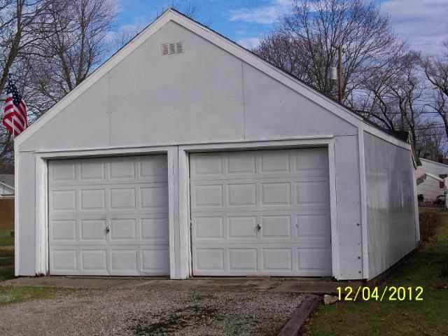 814 S 14th St, Goshen, IN 46526 photo 2