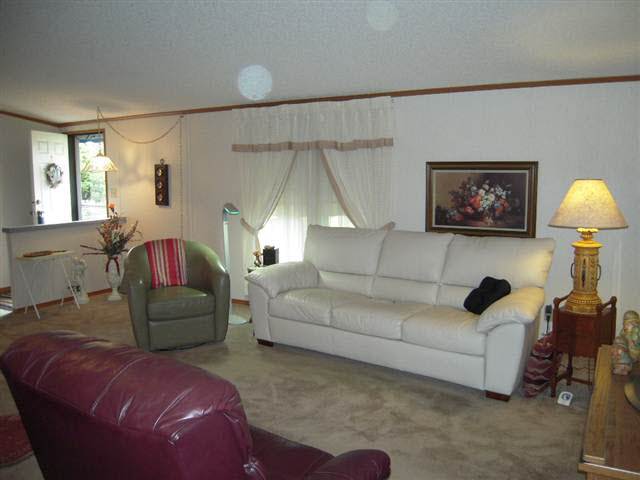 530 Kollar St, Elkhart, IN 46514 photo 4