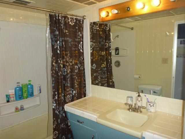 335 James St, Elkhart, IN 46516 photo 17