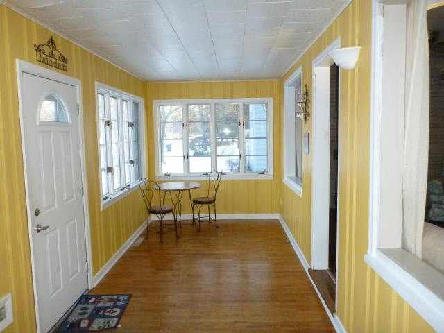 335 James St, Elkhart, IN 46516 photo 2