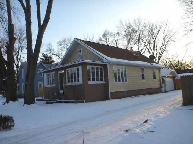 335 James St, Elkhart, IN 46516 photo 1