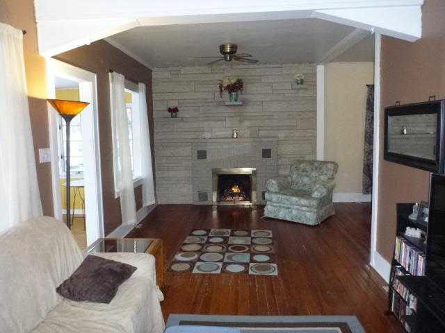 335 James St, Elkhart, IN 46516 photo 7