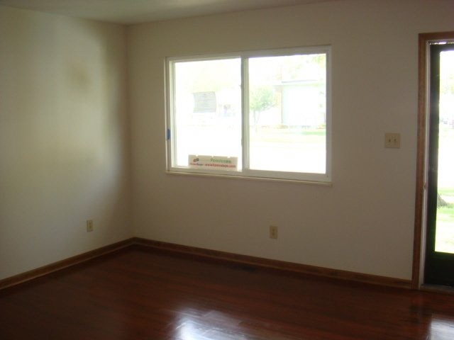 2944 Providence Dr, Mishawaka, IN 46544 photo 3