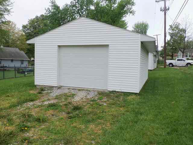 804 N 6th St, Goshen, IN 46528 photo 4