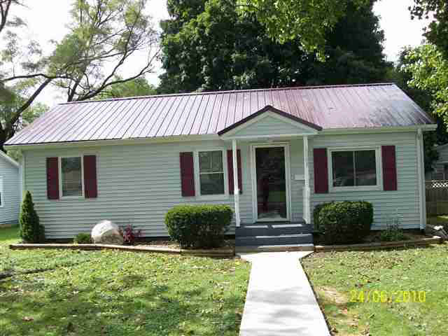 1003 E Centennial St, Nappanee, IN 46550 photo 1