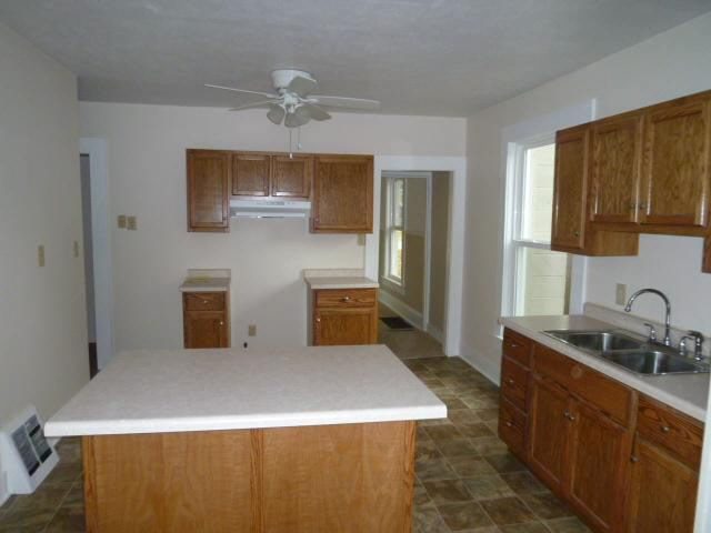 1114 Cassopolis St, Elkhart, IN 46514 photo 3